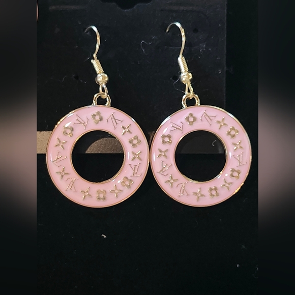 Chic Pink and Gold Hoop Earrings #42 - Picture 1 of 2